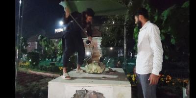 ভাঙা হলো দেশের সবচেয়ে বড় বঙ্গবন্ধুর ম্যুরাল
