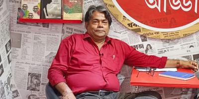 বাংলা একাডেমির পুরস্কারে সম্মানী বাড়ানো উচিত