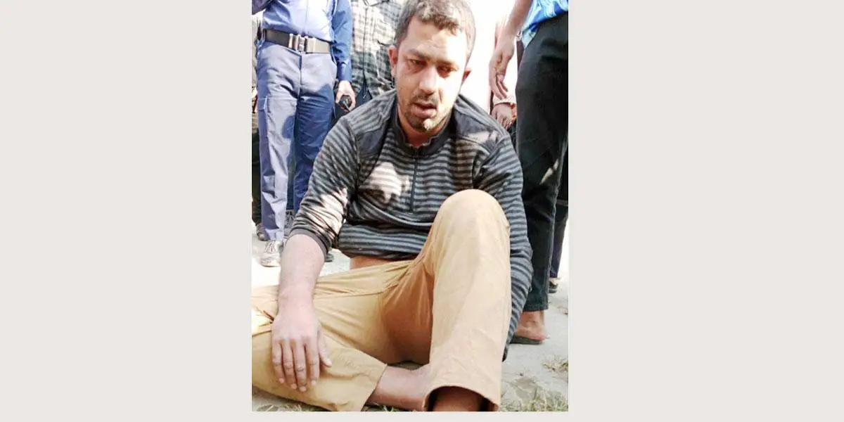 পরীক্ষার হল থেকে সাবেক ছাত্রলীগ নেতাকে তুলে নিয়ে মারধর