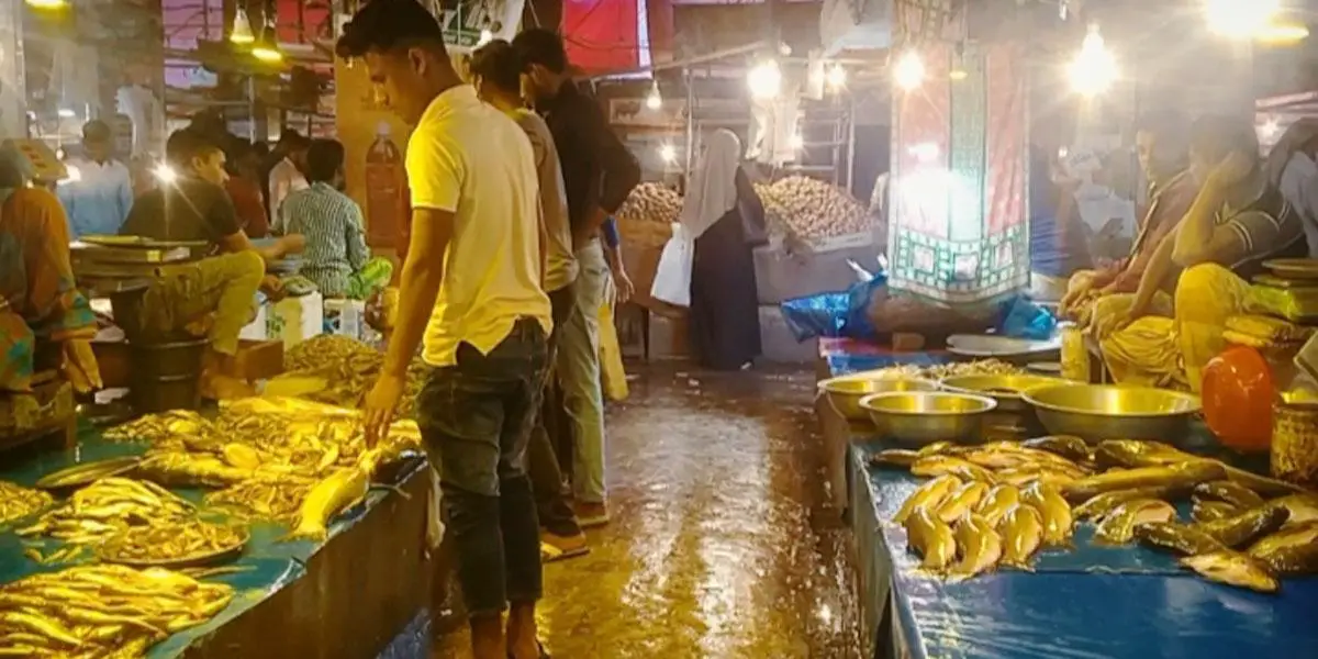 বাড়ছে মাছের দাম, স্বস্তি সবজিতে