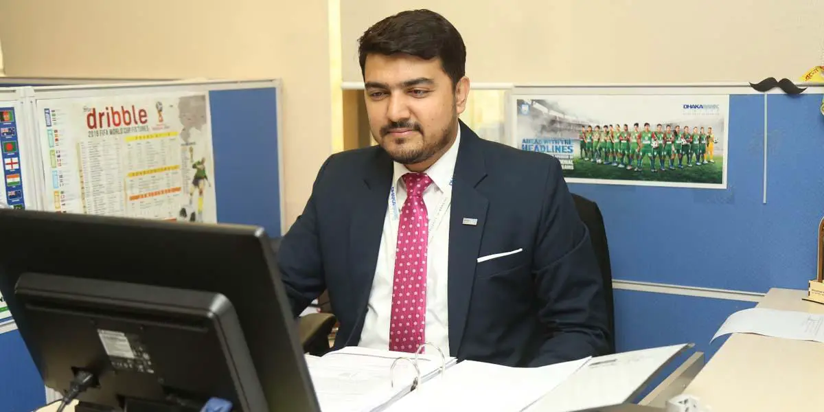 ‘বসকে শুধু নির্দেশদাতা না হয়ে পরামর্শদাতাও হতে হবে’