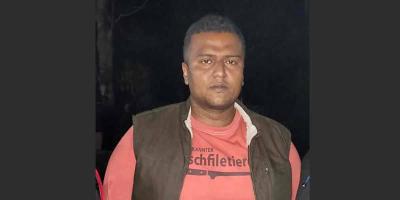 সাবেক প্রতিমন্ত্রীর ভাতিজাকে আটক করে পুলিশে দিলেন জনতা