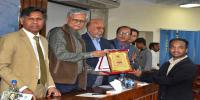 রাবির ‘বেস্ট রিপোর্টিং অ্যাওয়ার্ড’ পেলেন খবরের কাগজের সুমন