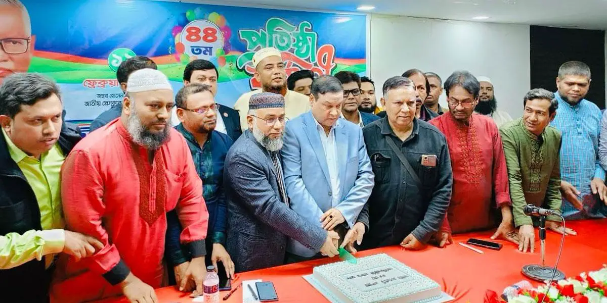 জনগণ দাস সাংবাদিকতাকে মনেপ্রাণে ঘৃণা করে: কাদের গনি চৌধুরী