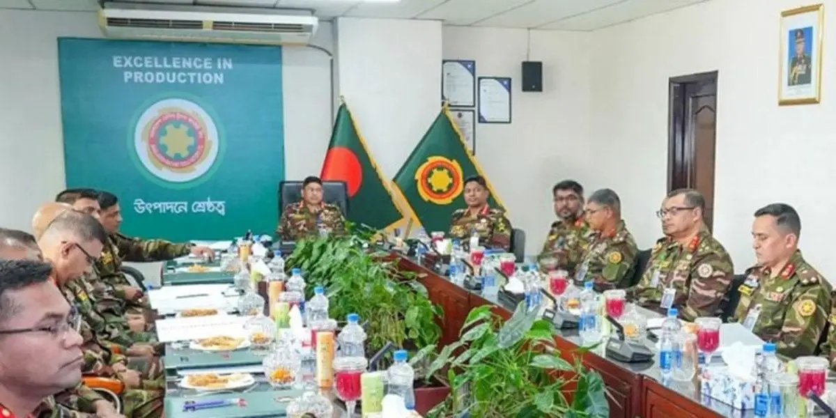 মেশিন টুলস্ ফ্যাক্টরি পরিদর্শন করলেন সেনাপ্রধান