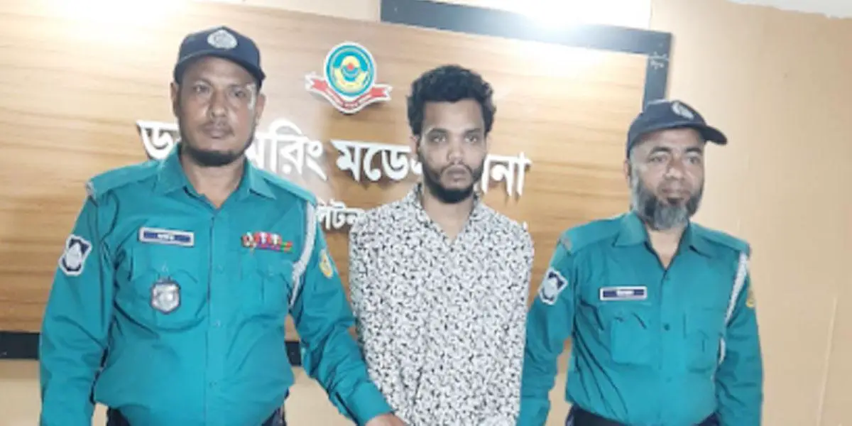 আগস্টে লুট হওয়া অস্ত্রসহ যুবক গ্রেপ্তার