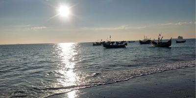 নাফ নদীতে মাছ ধরার সাময়িক অনুমতি