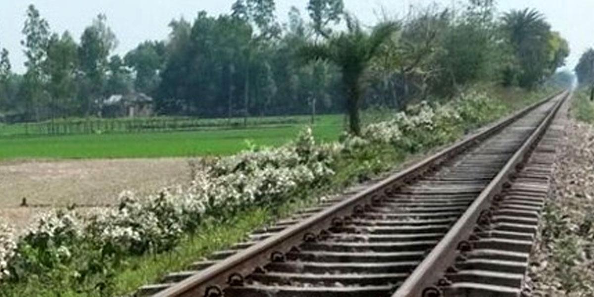টঙ্গীতে ট্রেনের ধাক্কায় নারীর মৃত্যু