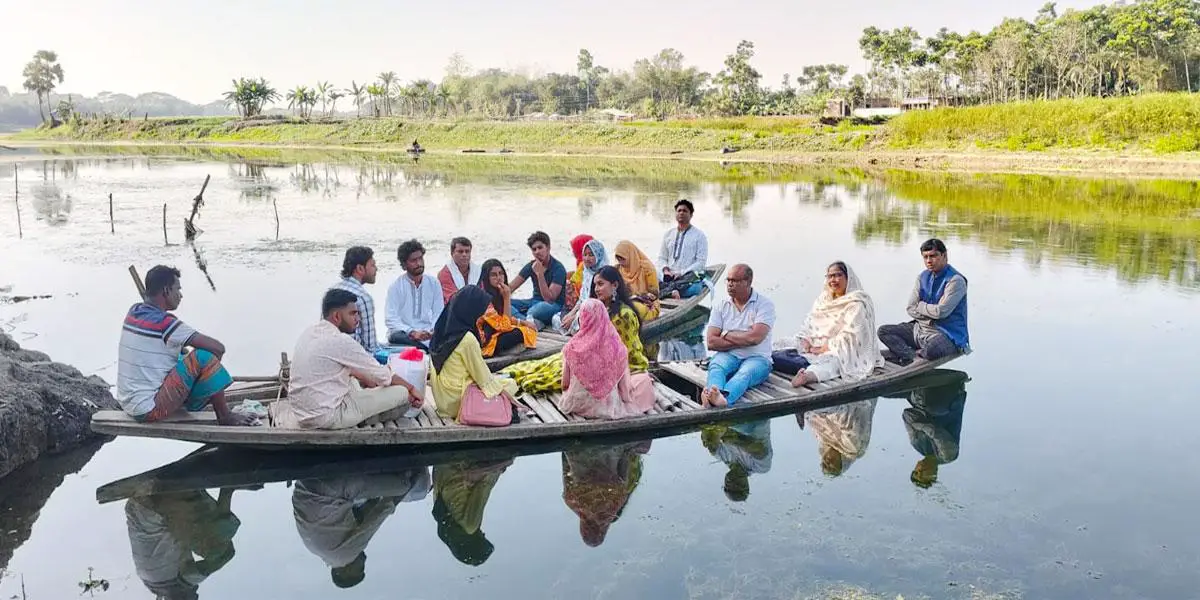 নদীবক্ষে ভিন্নরকম পাঠচক্র
