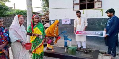 অভিনব ভালোবাসা দিবস : প্রয়োজনীয় এলাকায় টিউবওয়েল স্থাপন