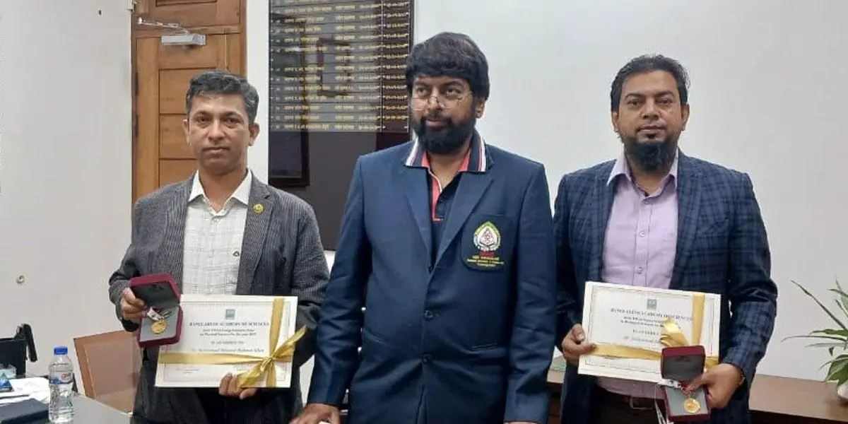 বাস-টোয়াস অ্যাওয়ার্ড পেলেন শাবিপ্রবির দুই গবেষক