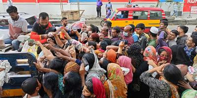 টিসিবির পণ্য কেনা নিয়ে ক্রেতাদের নানা অভিযোগ