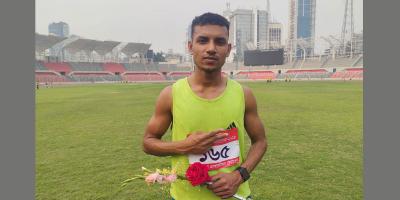 ৩২ বছরের পুরোনো রেকর্ড ভাঙলেন নাজিমুল