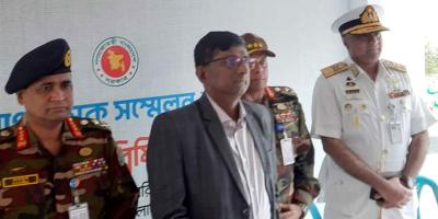 লুট হওয়া অস্ত্র সন্ত্রাসীরা ব্যবহার করতে পারে: প্রধান উপদেষ্টার বিশেষ সহকারী