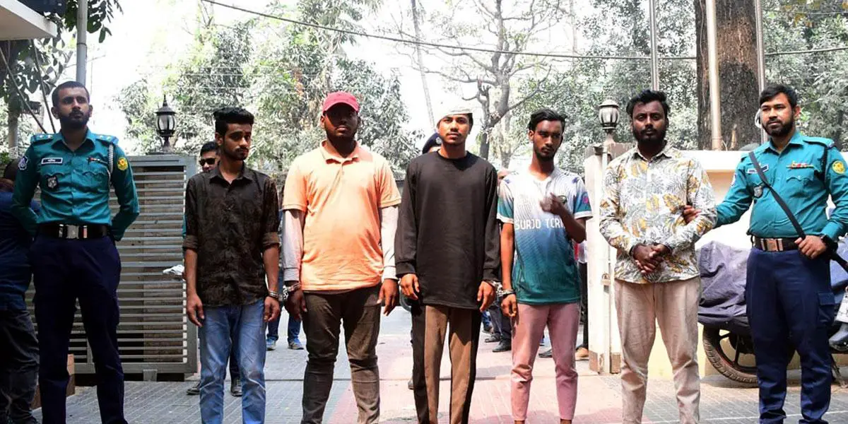 উত্তরায় প্রকাশ্যে কোপানোর ঘটনায় আরও তিনজন রিমান্ডে