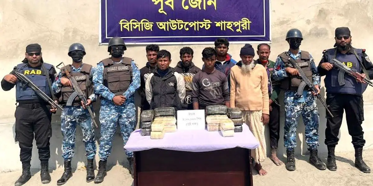 ট্রলারে মিলল ২ লাখ ইয়াবা, ৭ রোহিঙ্গা আটক