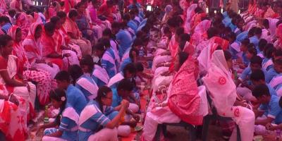 গোপালগঞ্জে মা-বাবার পা ধোয়াল তিন শতাধিক শিক্ষার্থী