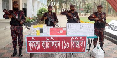 কুমিল্লায় ৮৮ লাখ টাকার অবৈধ ভারতীয় ট্যাবলেট ও মোবাইল জব্দ