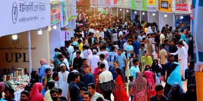চট্টগ্রাম বইমেলায় শেষ সময়ে বই প্রকাশের হিড়িক