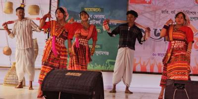 মাতৃভাষায় কথা বলতে চান আদিবাসীরা
