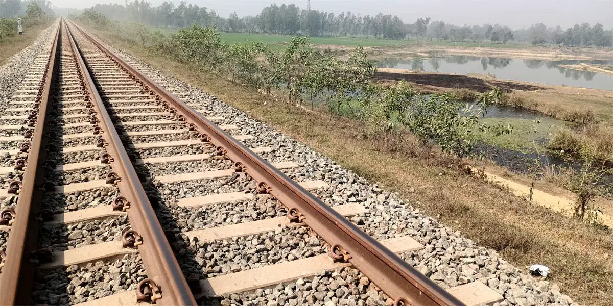 ঝুঁকিতে চট্টগ্রাম-কক্সবাজার রেললাইন