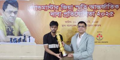 বাবার নামে টুর্নামেন্টে ছেলে চ্যাম্পিয়ন