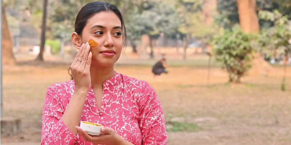 হলুদে রূপচর্চা
