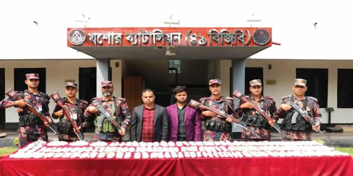 শার্শায় এক কোটি ৫৭ লাখ টাকার রুপার অলংকার জব্দ, আটক ২