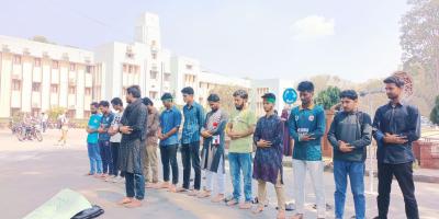 রাবিতে ধর্ষকদের শাস্তি এবং স্বরাষ্ট্র উপদেষ্টার পদত্যাগ দাবিতে বিক্ষোভ