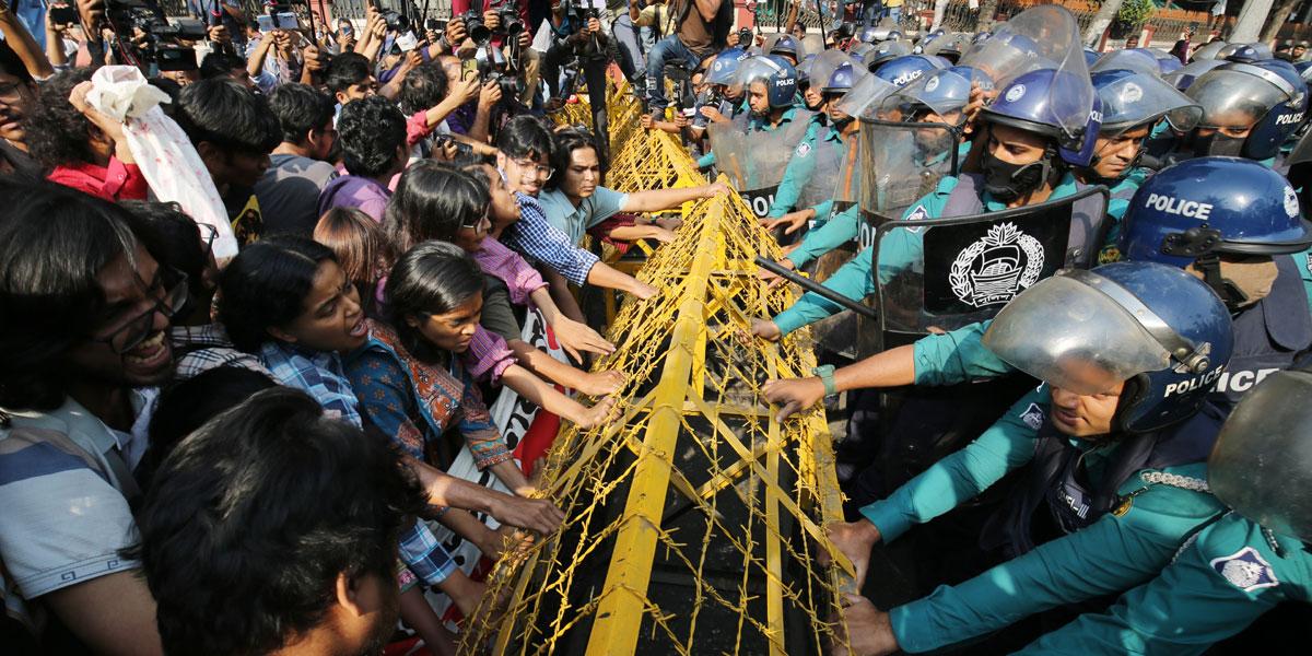 আইনশৃঙ্খলার অবনতিতে সরকারে অস্বস্তি