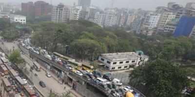 বিশ্বের দূষিত বাতাসের শহরে আজ তৃতীয় ঢাকা