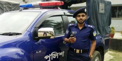 পুলিশের মোবাইল ছিনতাই!