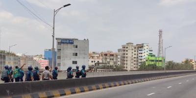 বিক্ষোভকারীদের মাথা লক্ষ্য করে গুলি করা হয়