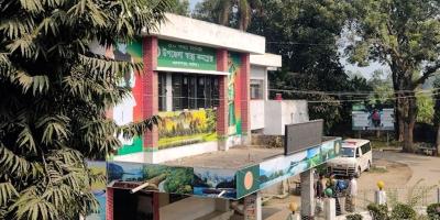 নানা সংকটে ন্যুব্জ গুরুদাসপুর উপজেলা স্বাস্থ্য কমপ্লেক্স!