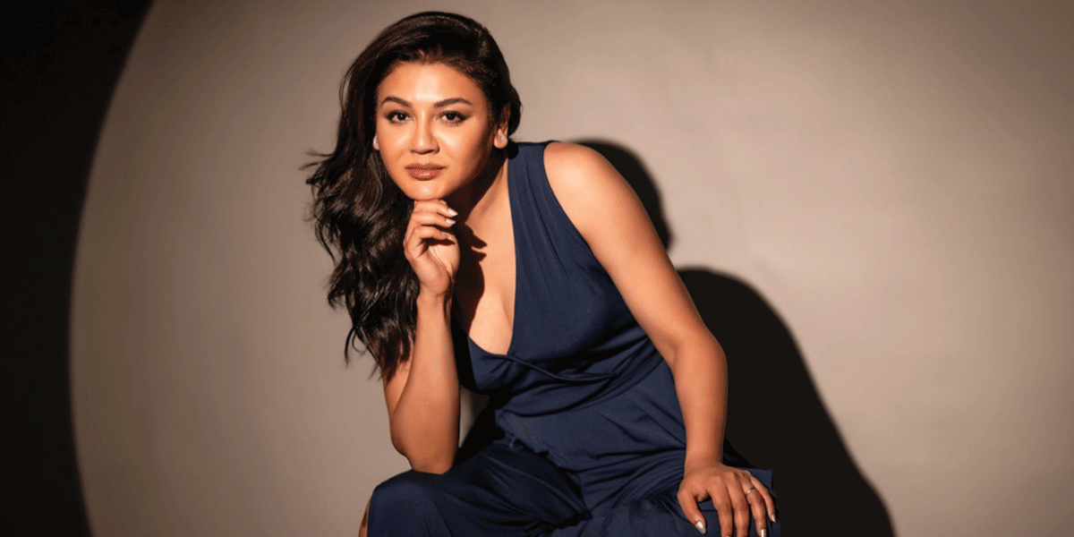 আবারও ব্র্যান্ড অ্যাম্বাসেডর জয়া