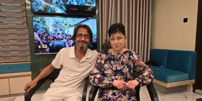 প্রেমের টানে ৫০ বছর বয়সী ইউক্রেনীয় নারী কুমিল্লায়