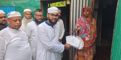 শহিদ পরিবারকে রমজানের উপহার পাঠালেন সাবেক মন্ত্রী কায়কোবাদ