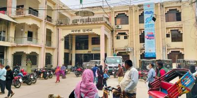ঝিনাইদহ পৌরসভার ৩ কর্মচারীকে অব্যাহতি, বরখাস্ত আরও ৩
