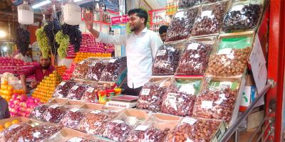 বরিশালে খুচরা বাজারে পাইকারির  প্রভাব