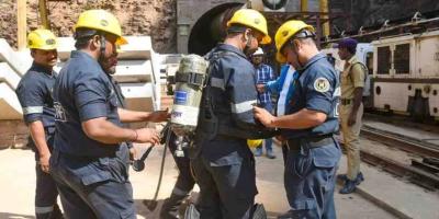 তেলেঙ্গানায় টানেল ধস: আটকেপড়া শ্রমিকদের উদ্ধারে পলি অপসারণ