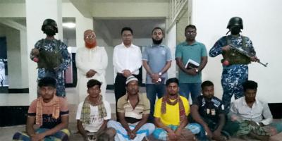 মেঘনায় জাটকা ধরায় ১১ জেলে আটক