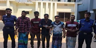 রূপগঞ্জে পুলিশের ওপর হামলার ঘটনায় গ্রেপ্তার আরও ৫