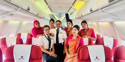 আন্তর্জাতিক নারী দিবসে নারীদের দিয়েই ‘বিশেষ ফ্লাইট’ পরিচালনা