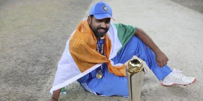 ‘আমি এখনই অবসর নিচ্ছি না’