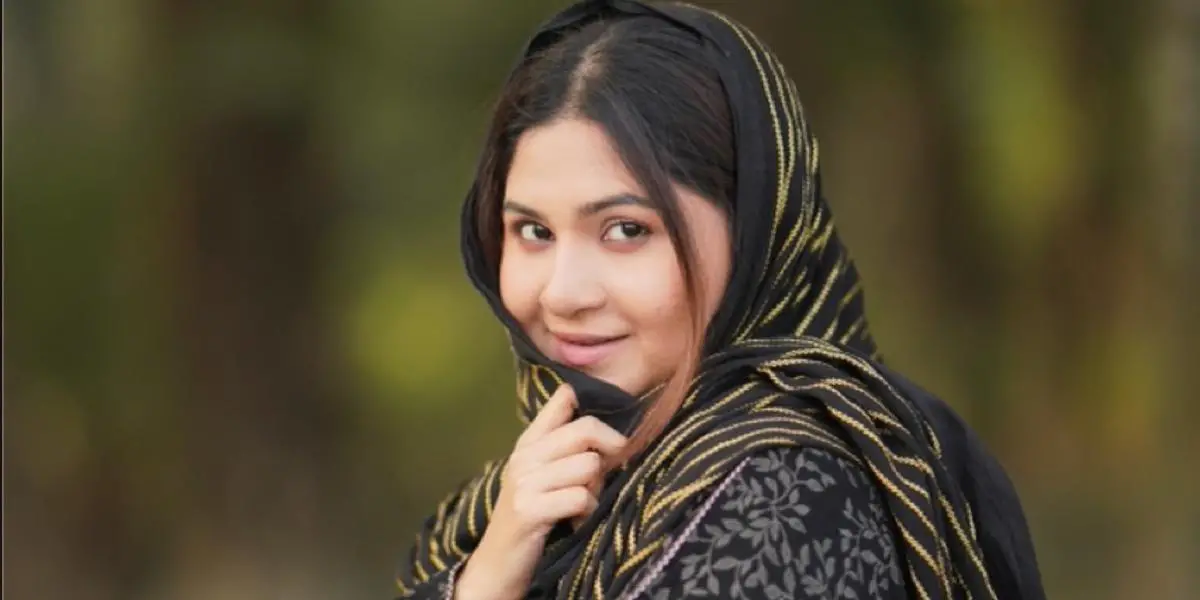 স্পর্শিয়ার প্রেমে দুই ভাই!