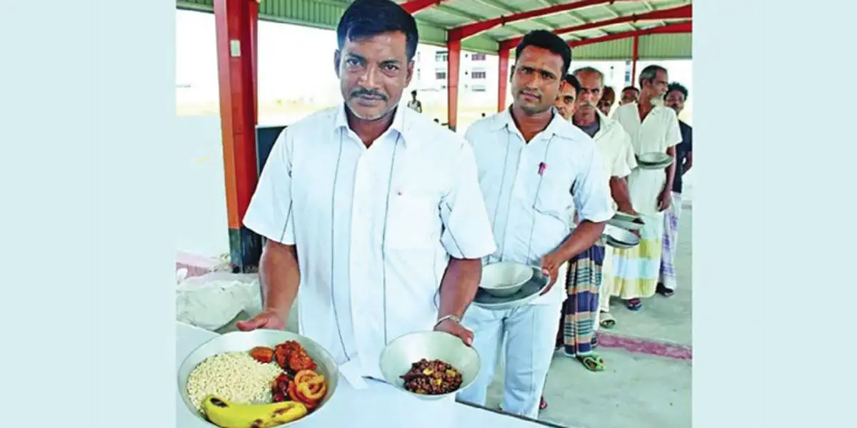 ভিআইপি-সাধারণ বন্দি এক কাতারে