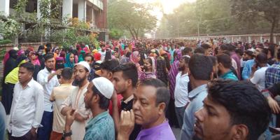 টঙ্গীতে কারখানা বন্ধের নোটিশ, শ্রমিকদের বিক্ষোভ