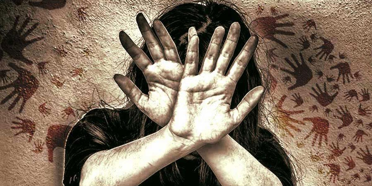 লাকসামে সাবেক মন্ত্রীর পরিত্যক্ত বাড়িতে তরুণীকে সংঘবদ্ধ ধর্ষণ, গ্রেপ্তার ৫