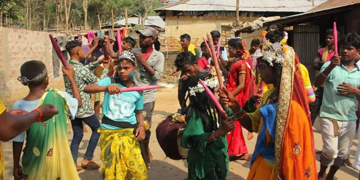 ফাগুয়া উৎসবের রঙে রঙিন চা বাগান