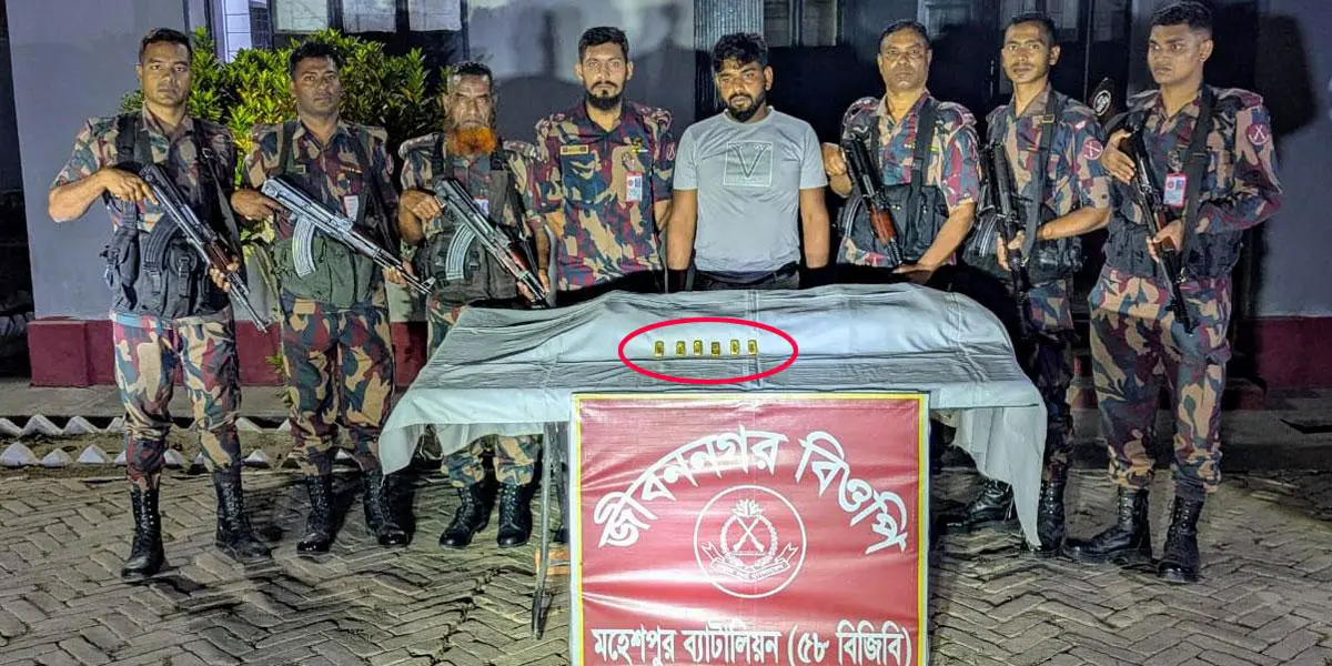 চোরাকারবারির মলের সঙ্গে বেরিয়ে এল কোটি টাকার স্বর্ণের বার!